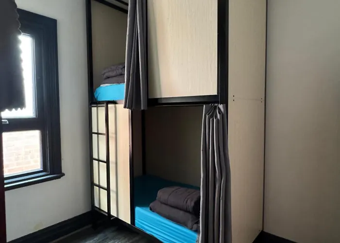 Haus Accommodation - Note - Valid Passport Required To Check-In Perth